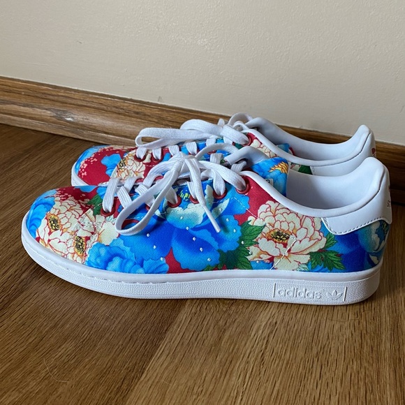 adidas floral sneakers